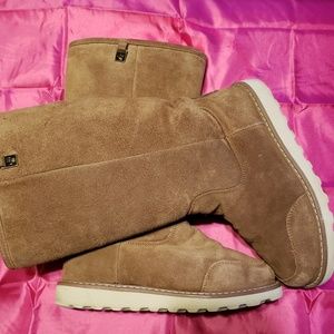 Bearpaw boot